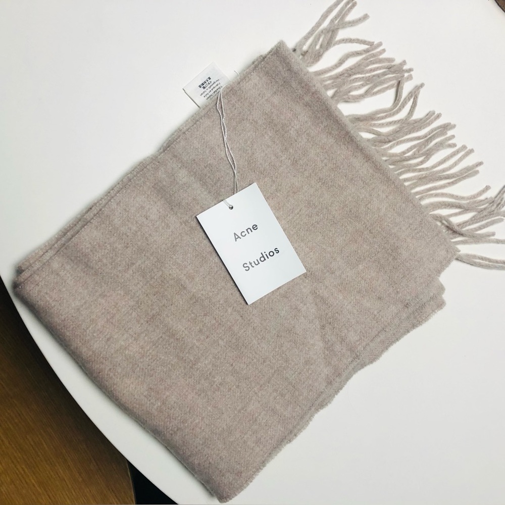 Brand new Beige acne wool scarf with tag